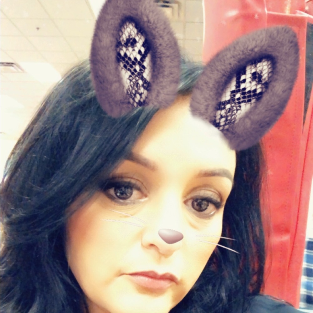 Meet your Posher, Veronica